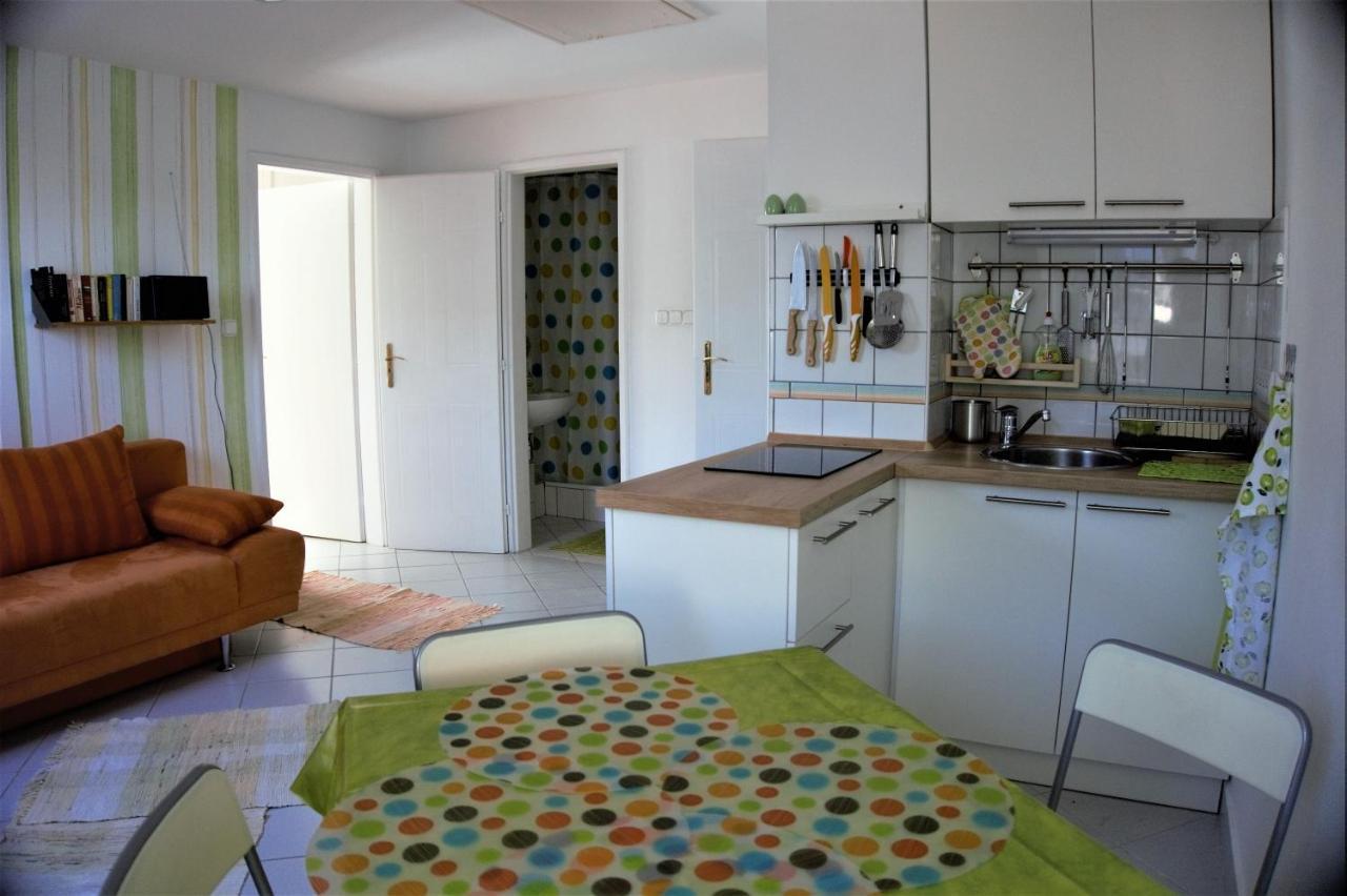 Nefelejcs Apartmanhaz Gyenesdiás المظهر الخارجي الصورة