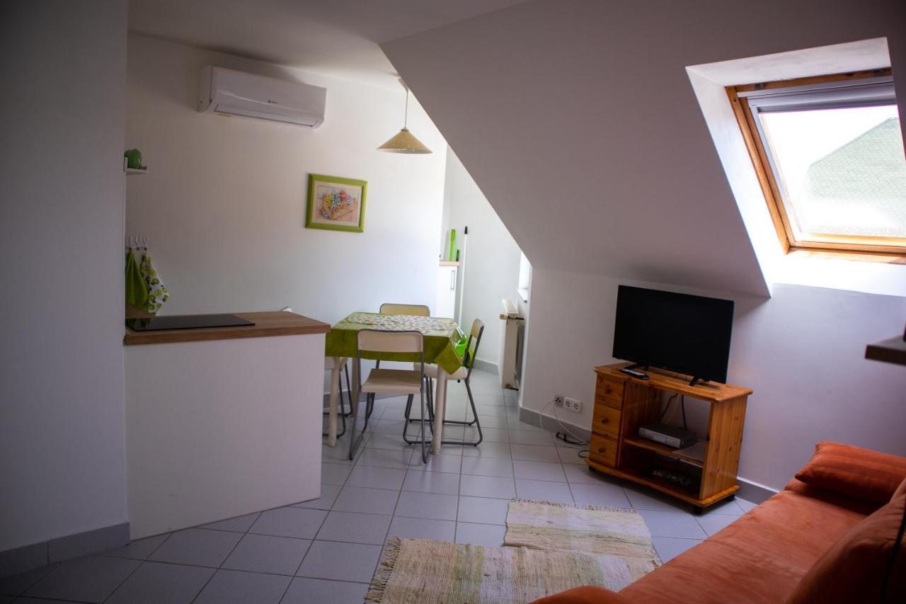 Nefelejcs Apartmanhaz Gyenesdiás المظهر الخارجي الصورة